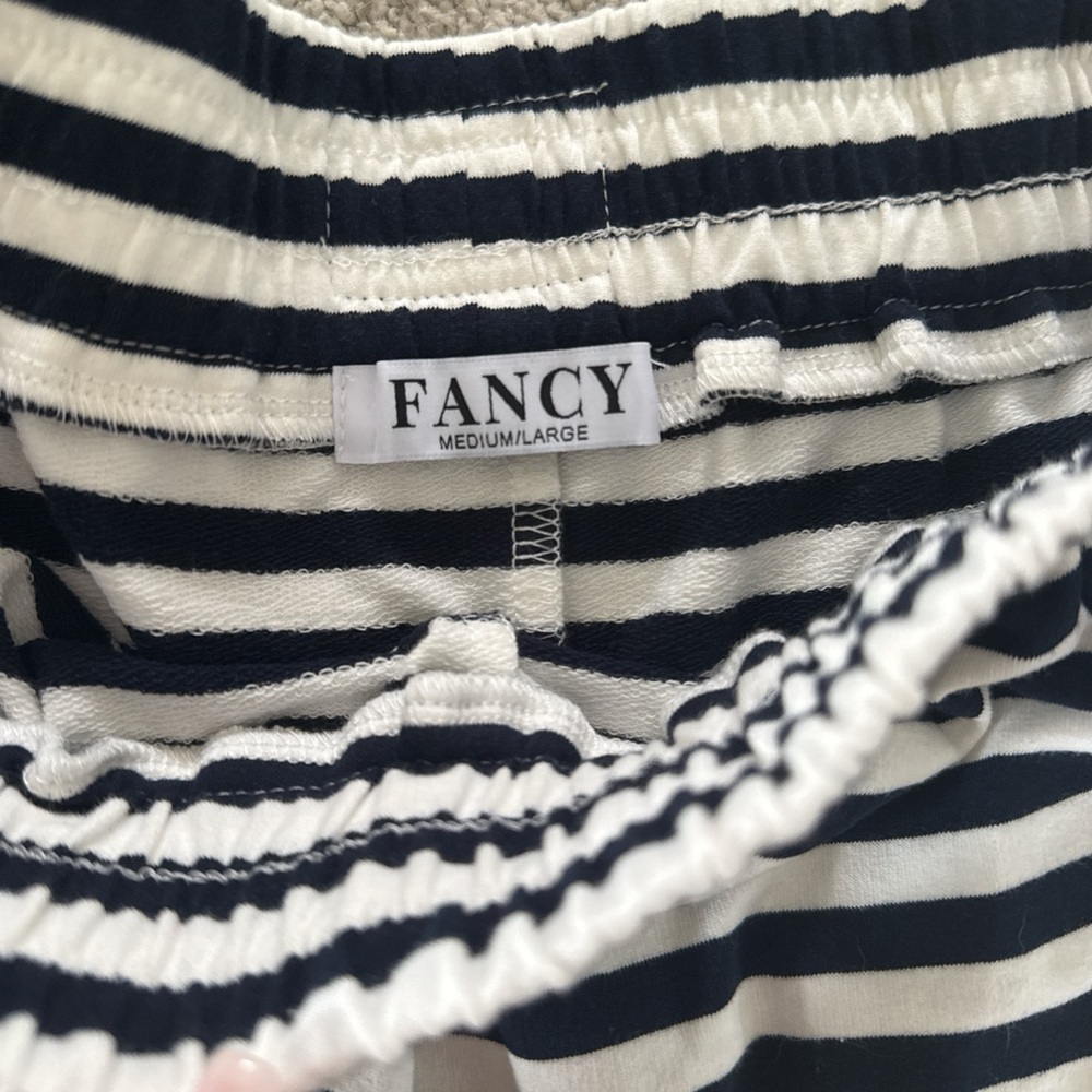 NEVER BEEN WORN MDW Fancy D stripe shorts
